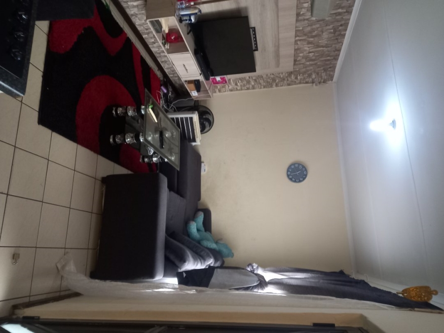 2 Bedroom Property for Sale in Delft Western Cape